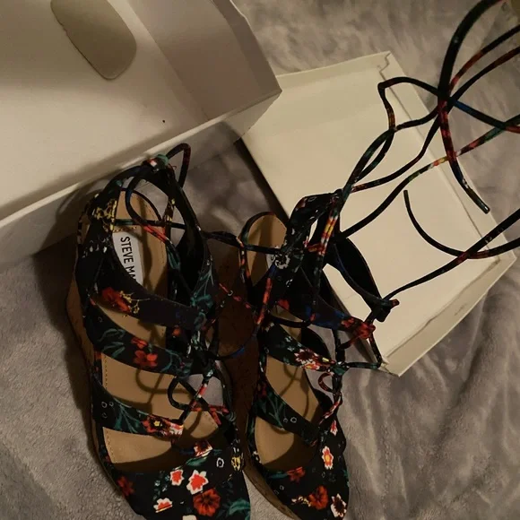 Steve Madden Wedges - Picture 3 of 4